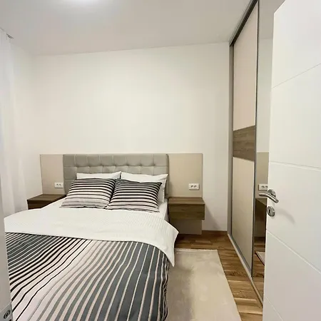 Apartment Globus 2 *